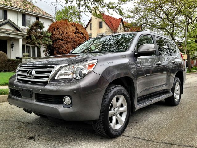 2010 Lexus GX 460 Scion XB