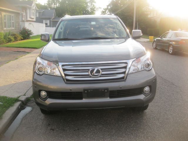 2011 Lexus GX 460 Scion XB