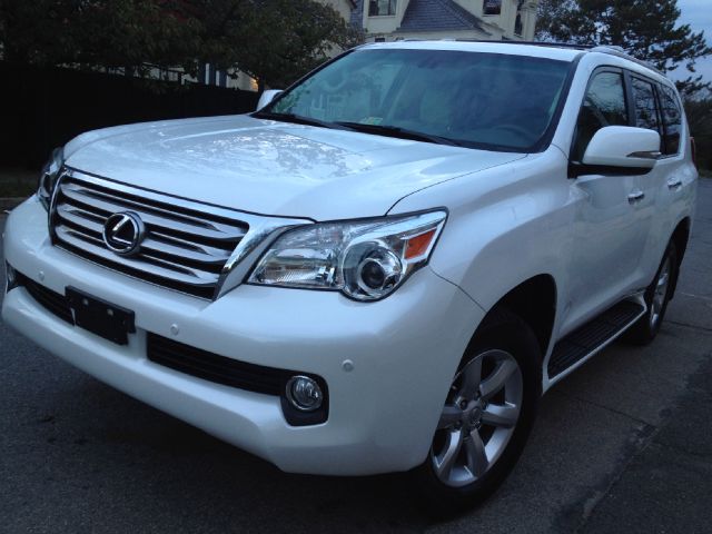 2011 Lexus GX 460 Scion XB