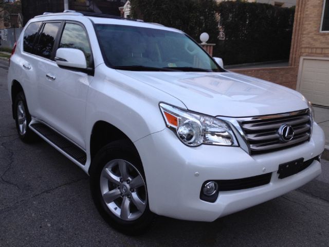 2011 Lexus GX 460 Scion XB