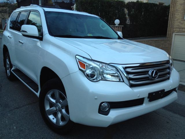 2011 Lexus GX 460 Scion XB