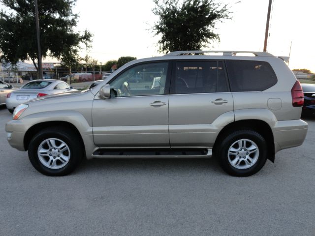 2003 Lexus GX 470 Scion XB