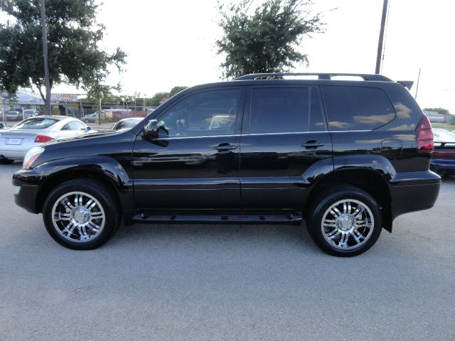 2003 Lexus GX 470 Scion XB