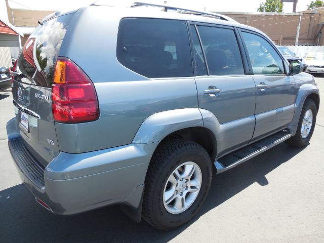 2003 Lexus GX 470 Scion XB