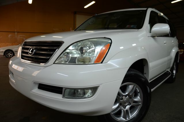 2003 Lexus GX 470 Scion XB