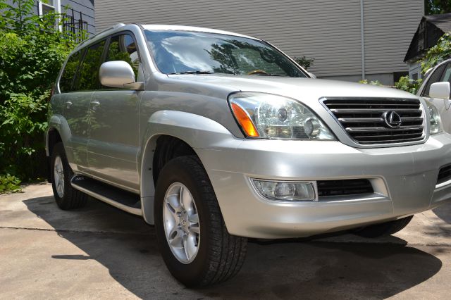 2003 Lexus GX 470 Scion XB