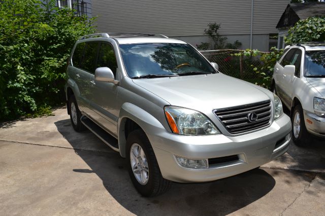 2003 Lexus GX 470 Scion XB