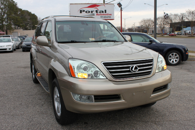 2003 Lexus GX 470 Scion XB