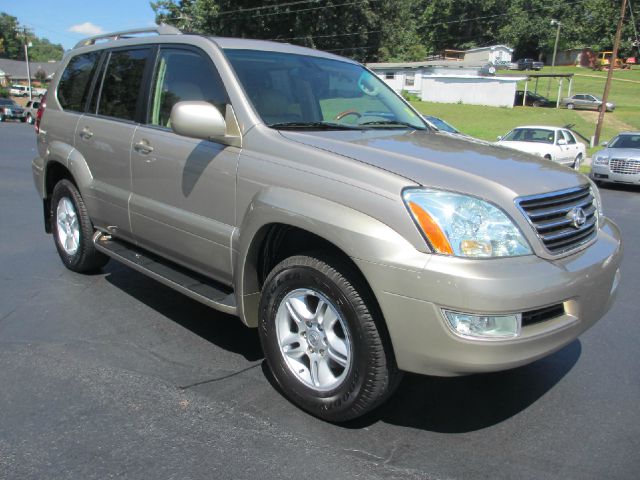 2003 Lexus GX 470 Scion XB