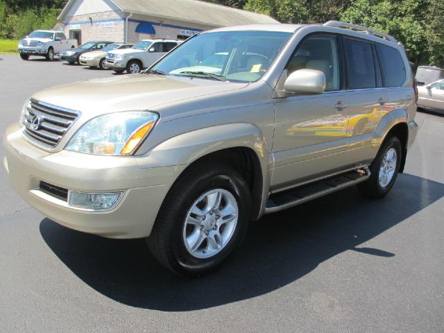 2003 Lexus GX 470 Scion XB