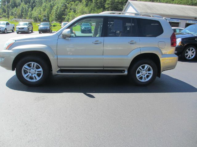 2003 Lexus GX 470 Scion XB