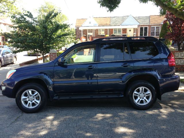 2004 Lexus GX 470 Scion XB