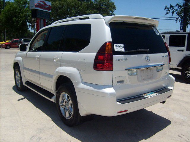 2004 Lexus GX 470 Scion XB