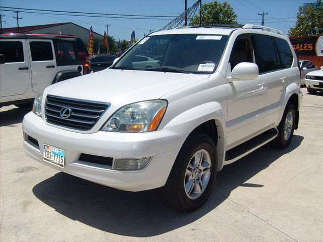 2004 Lexus GX 470 Scion XB