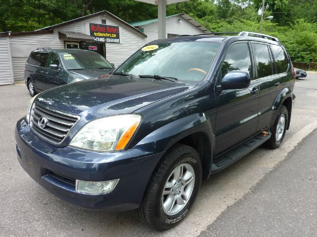 2004 Lexus GX 470 Scion XB