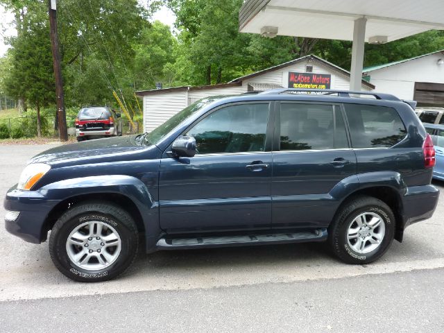 2004 Lexus GX 470 Scion XB