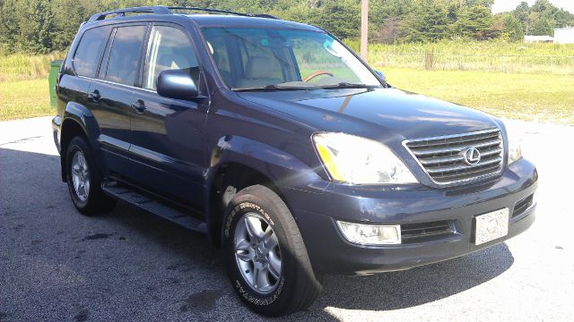 2004 Lexus GX 470 Scion XB