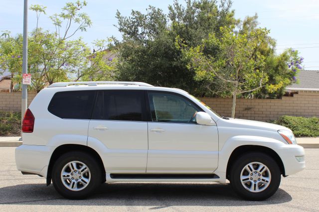 2004 Lexus GX 470 T6 Sport Utility 4D