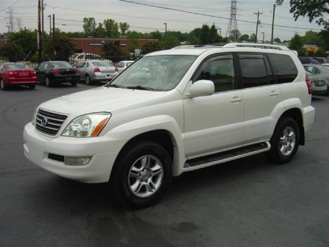 2004 Lexus GX 470 Scion XB