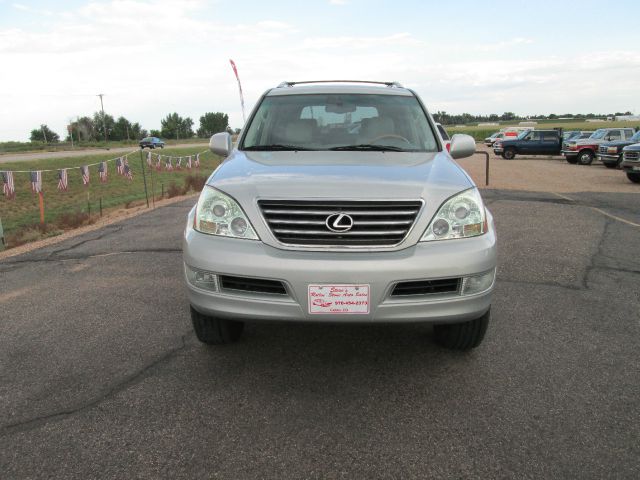 2004 Lexus GX 470 Scion XB