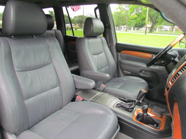 2004 Lexus GX 470 Scion XB