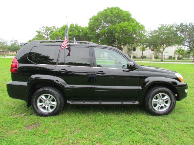 2004 Lexus GX 470 Scion XB