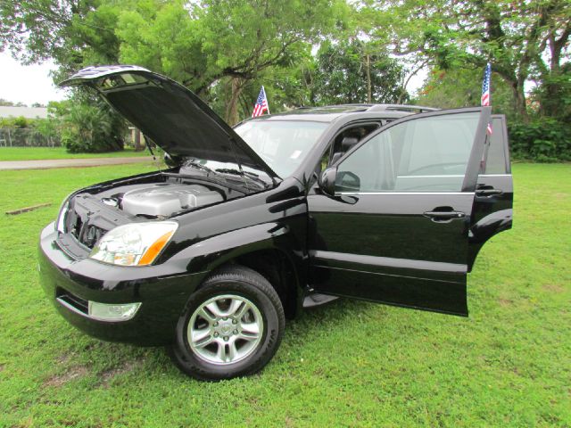 2004 Lexus GX 470 Scion XB