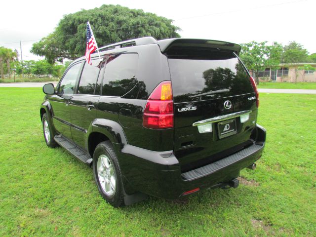 2004 Lexus GX 470 Scion XB