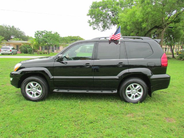 2004 Lexus GX 470 Scion XB