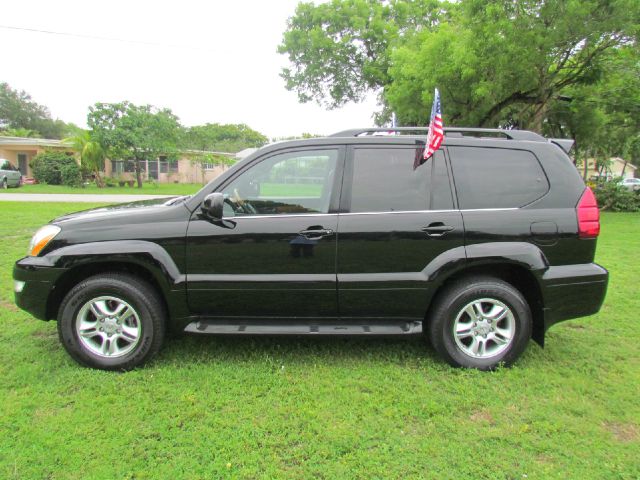 2004 Lexus GX 470 Scion XB