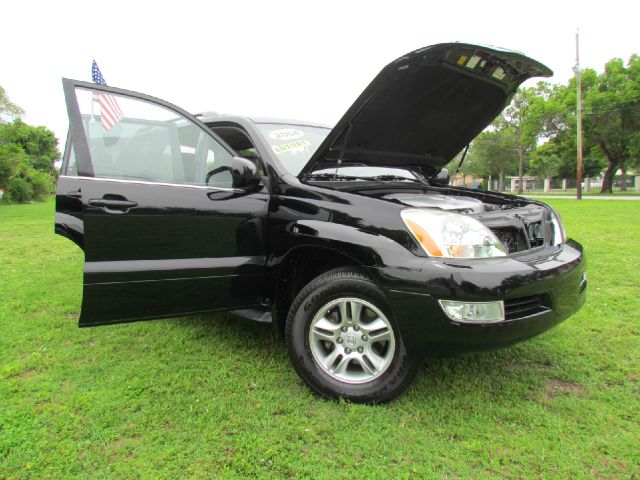 2004 Lexus GX 470 Scion XB