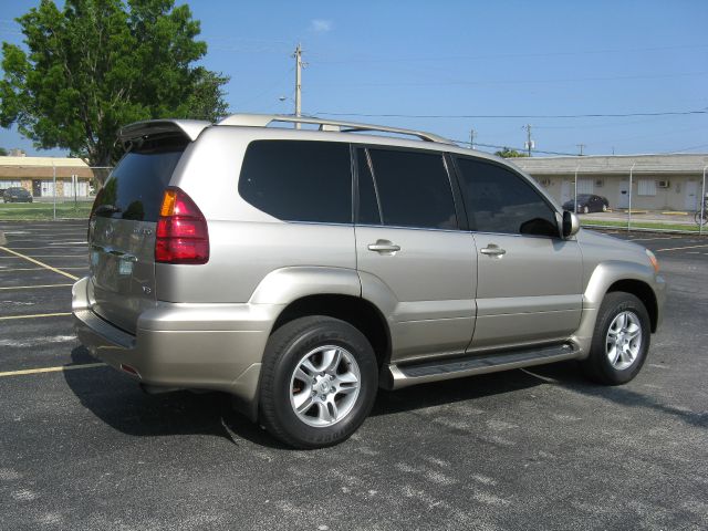 2004 Lexus GX 470 Scion XB