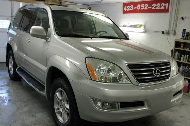 2004 Lexus GX 470 Scion XB