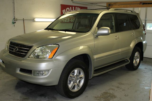 2004 Lexus GX 470 Scion XB