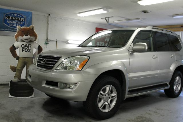 2004 Lexus GX 470 Scion XB