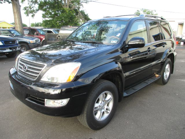 2004 Lexus GX 470 Scion XB