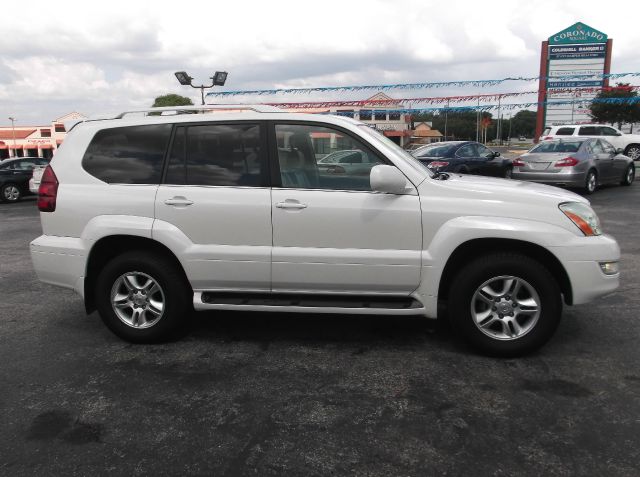 2004 Lexus GX 470 Scion XB