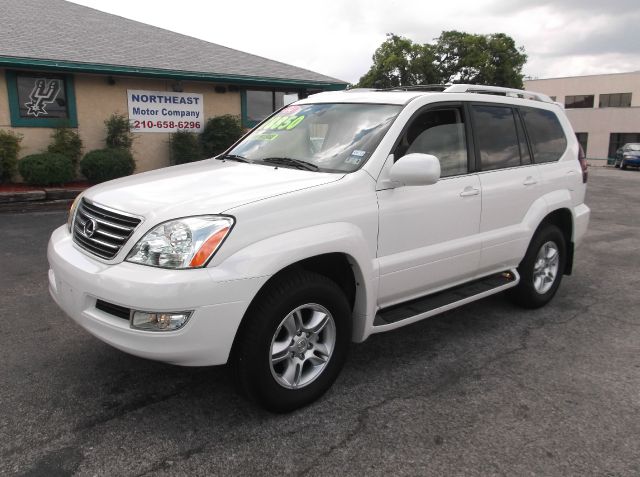 2004 Lexus GX 470 Scion XB