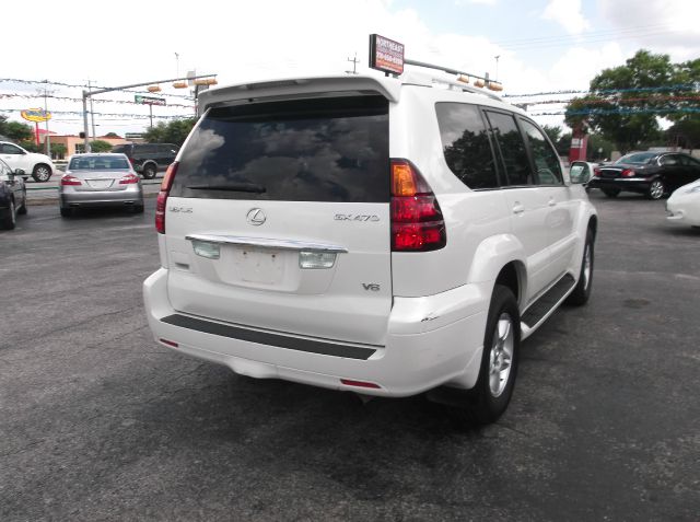 2004 Lexus GX 470 Scion XB