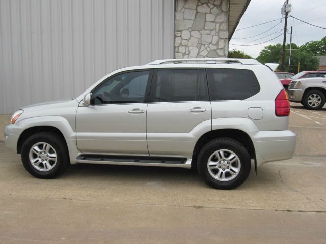 2004 Lexus GX 470 Scion XB