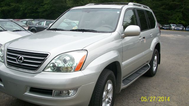 2004 Lexus GX 470 Scion XB