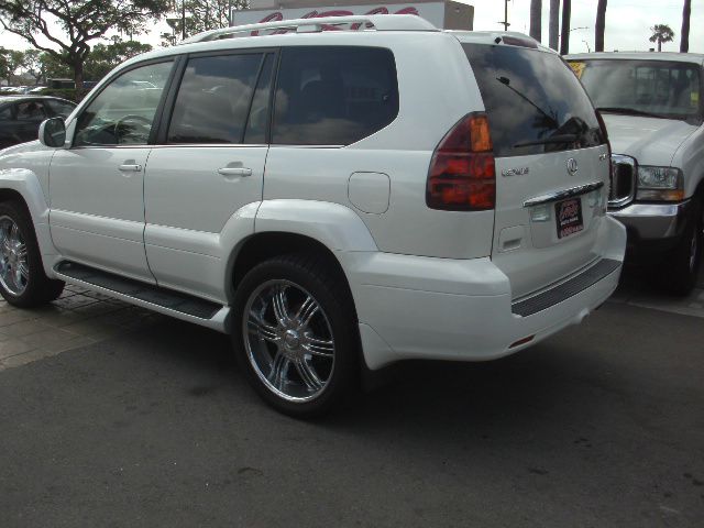 2004 Lexus GX 470 Scion XB