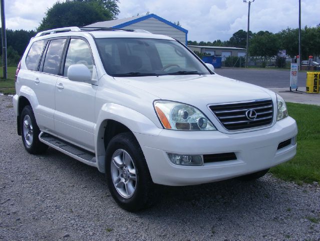 2004 Lexus GX 470 Scion XB