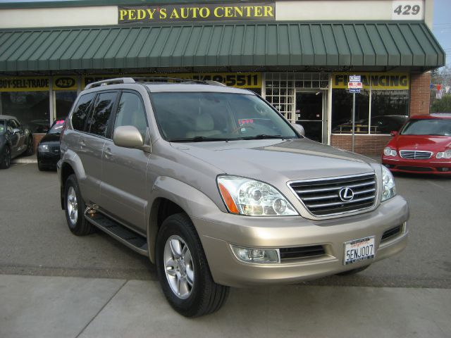 2004 Lexus GX 470 Scion XB