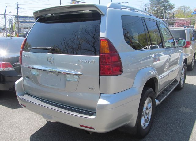 2004 Lexus GX 470 Scion XB