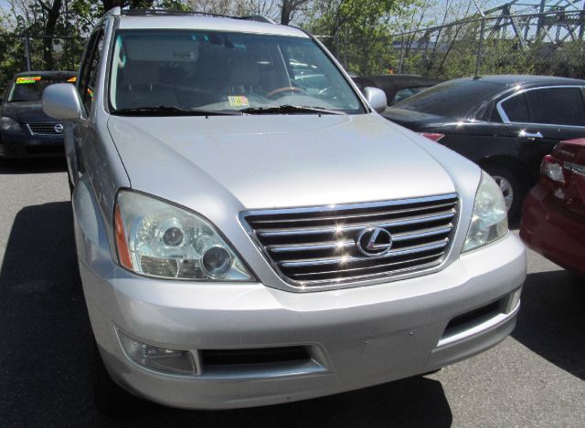 2004 Lexus GX 470 Scion XB