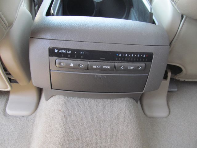 2004 Lexus GX 470 Scion XB