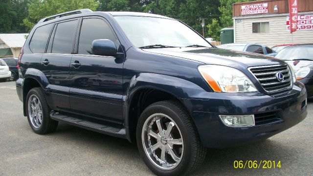 2004 Lexus GX 470 Scion XB