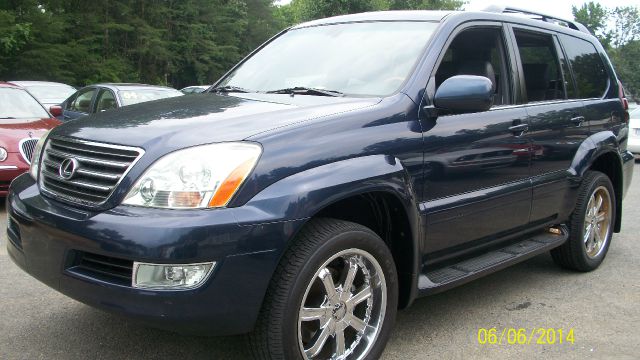 2004 Lexus GX 470 Scion XB