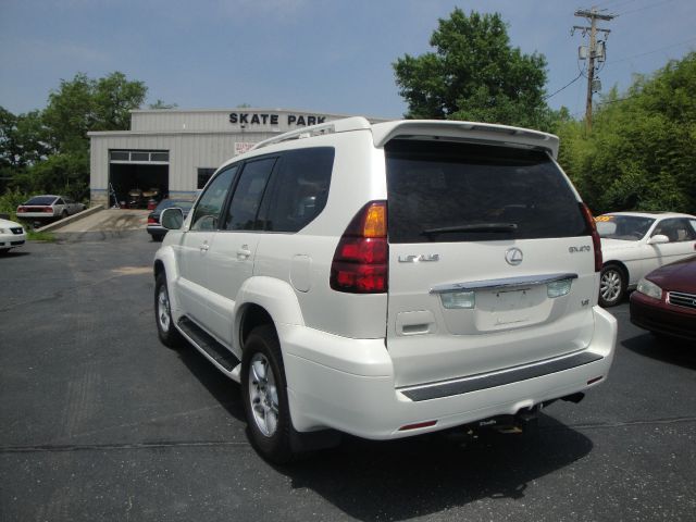 2004 Lexus GX 470 Scion XB